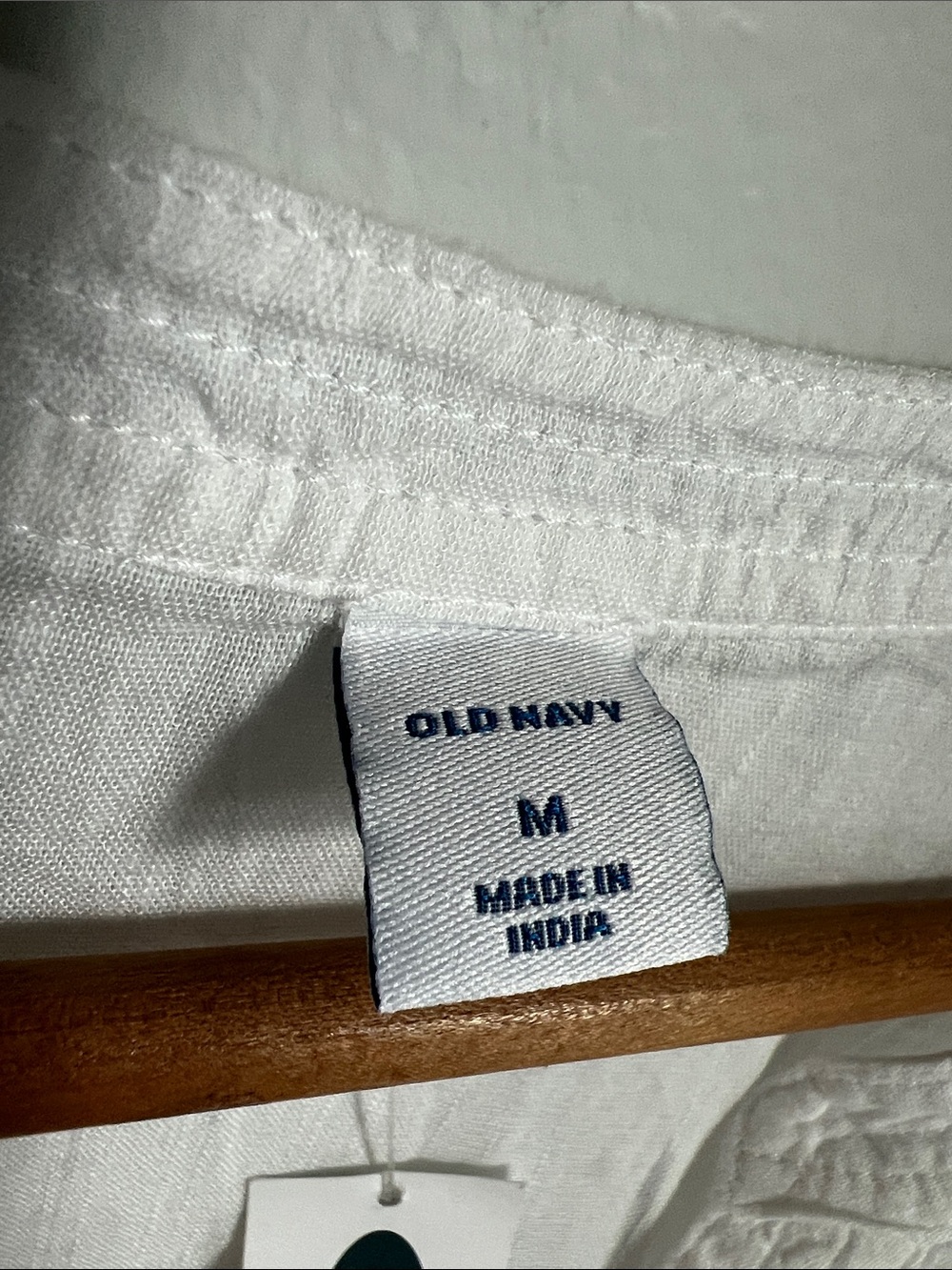 Old Navy | White Lightweight Henley Tunic #553045-00-1 NWT Medium - Picture 3 of 17
